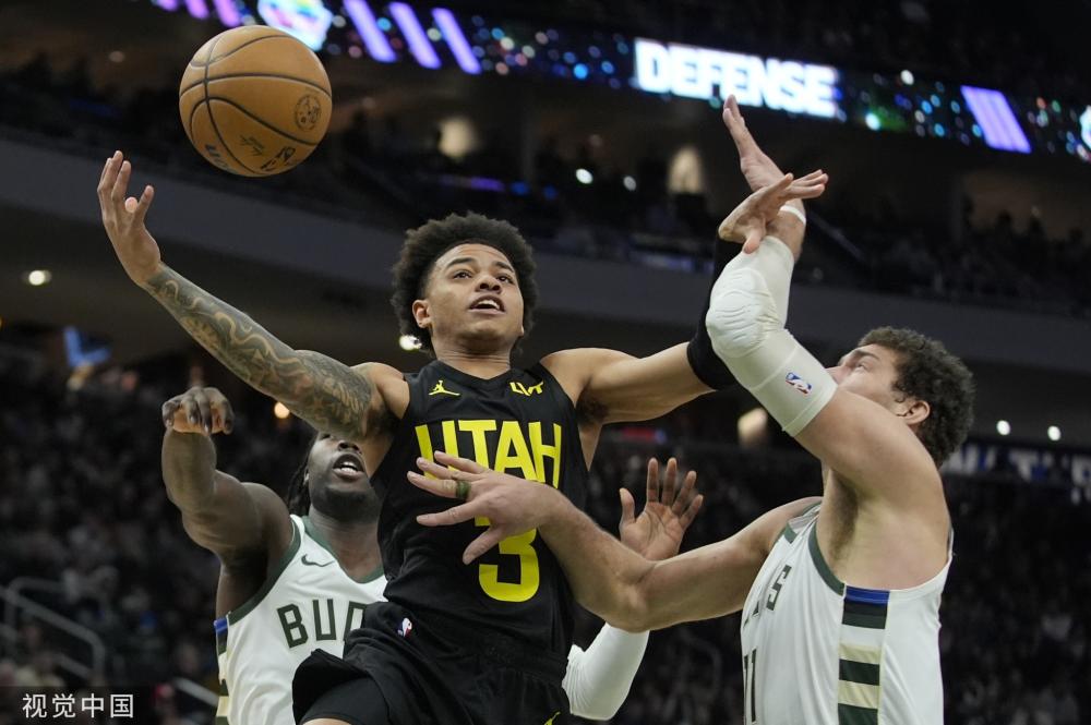 在这个背景 在这个背景