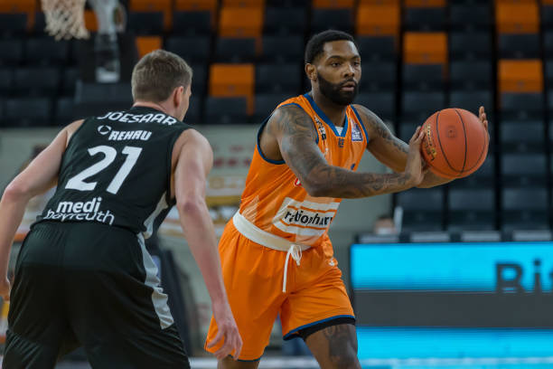 治力使得他 治力使得他